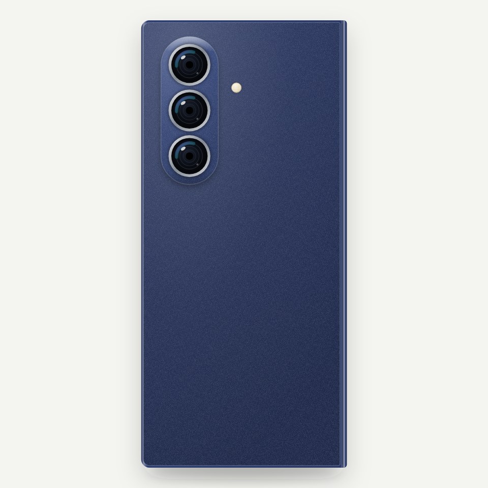 Product visualisation of Samsung Galaxy Z Fold 7 for valuation